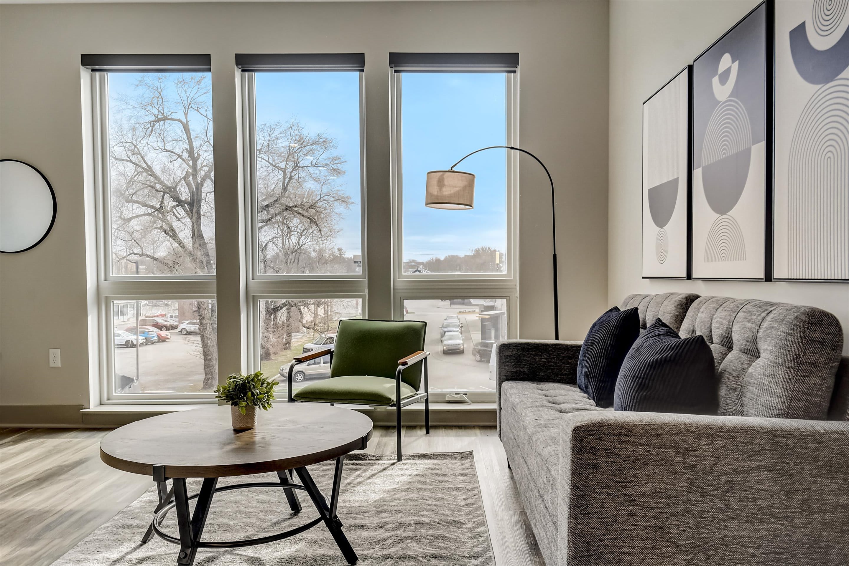 Choosing the Right Guest Experience Platform for Your STR Business